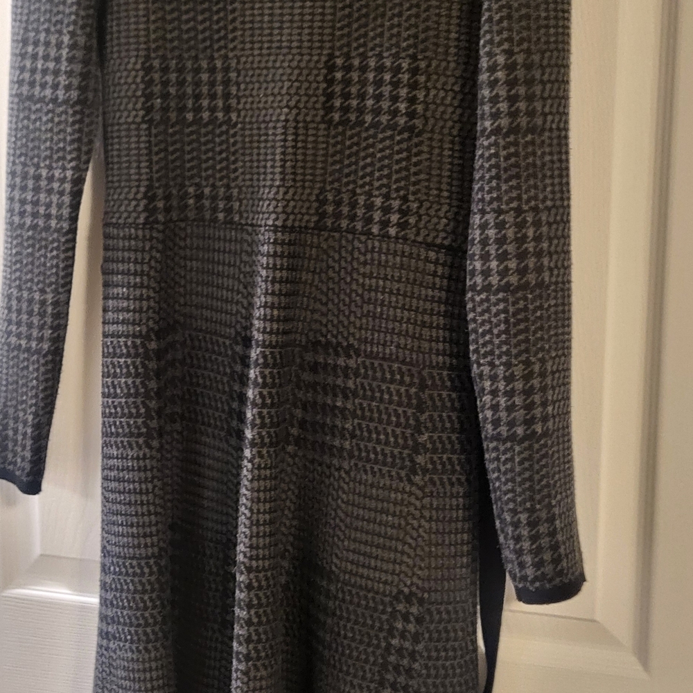 Max Studio Black and Gray Patterned Dress